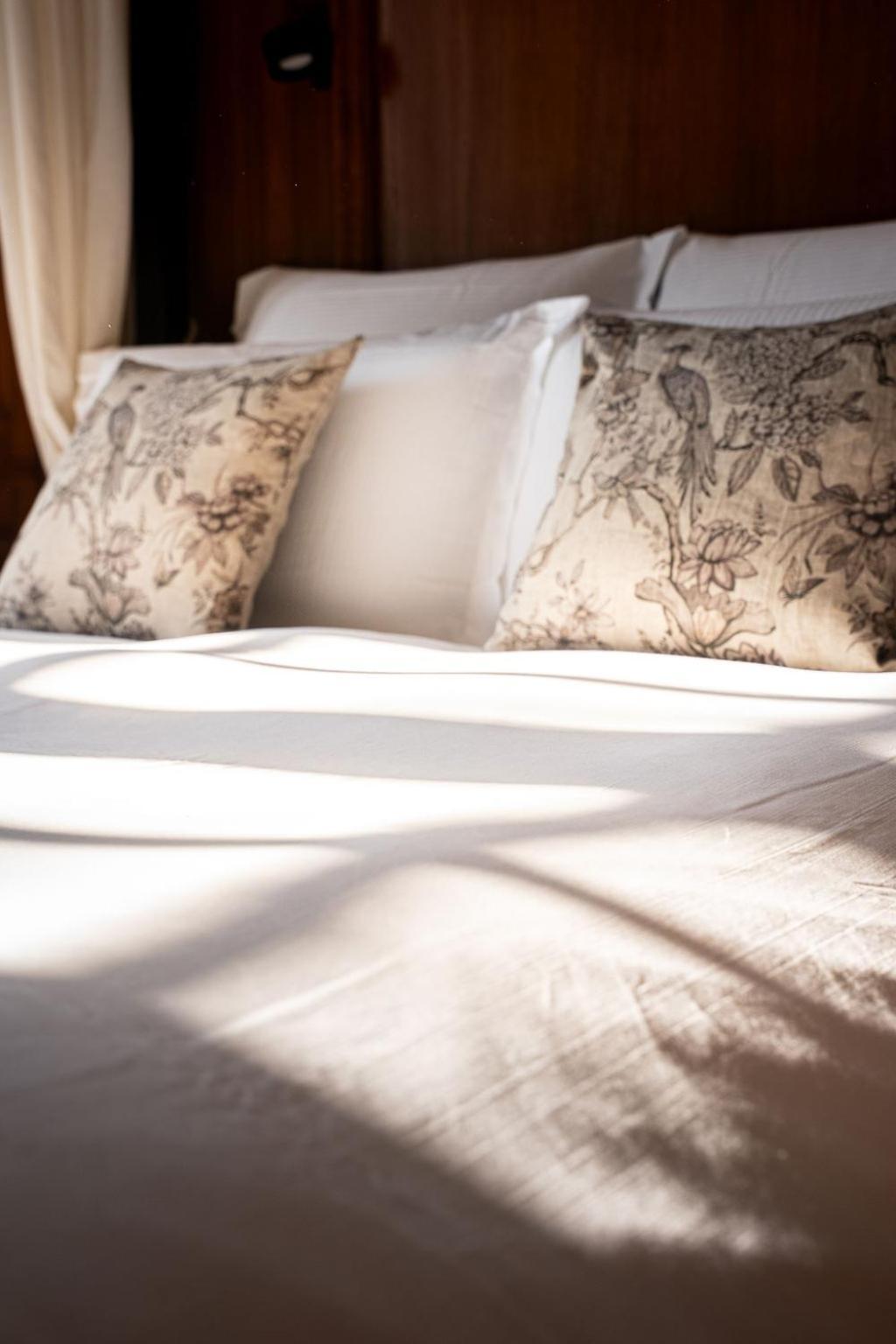 La Meffrais 1741 Bed and Breakfast Ντινάν Δωμάτιο φωτογραφία