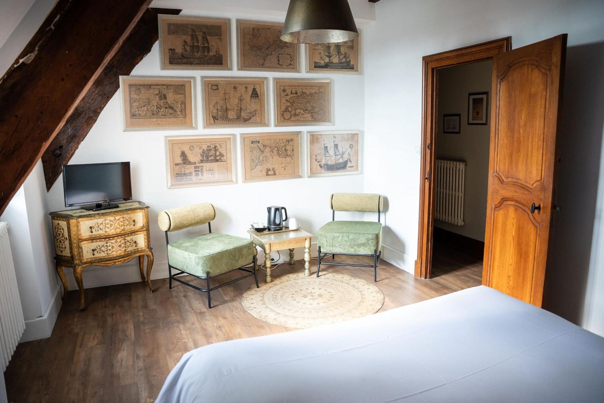 La Meffrais 1741 Bed and Breakfast Ντινάν Εξωτερικό φωτογραφία
